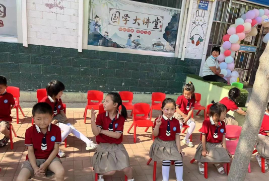 隆昌县金鹅镇顺河街幼儿园