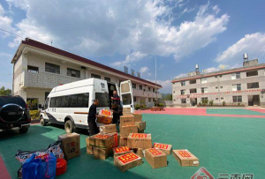 新平县平掌乡中心小学