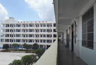 博白县凤山镇初级中学