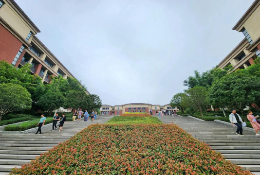 重庆市涪陵第八中学校