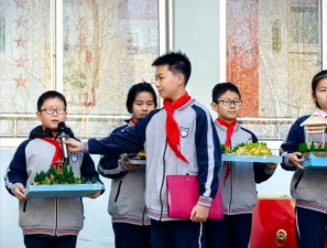 济南市六里山小学