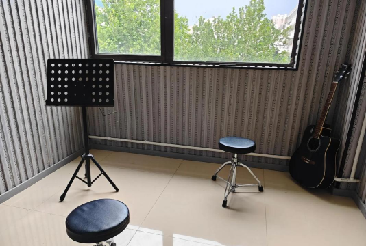 奉新县小桔灯教育培训中心有限公司