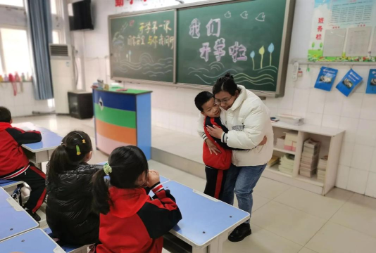 耿马县孟定镇中心完小