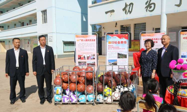 牟定县凤屯镇河节冲完小