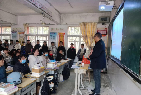 揭西县五经富镇新仓小学