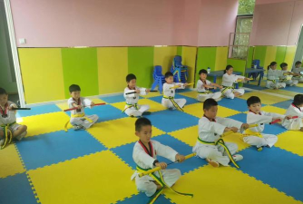 芦溪县瑞晨艺术培训中心有限公司