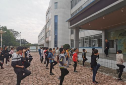 蒲城县孙镇初级中学