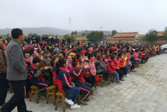 草庙乡中心小学