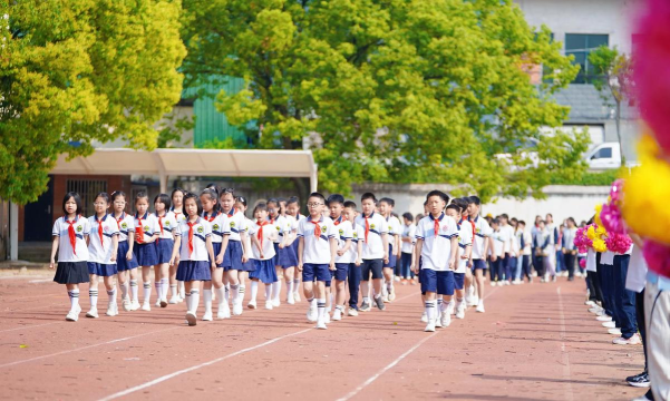 翠屏区大运小学