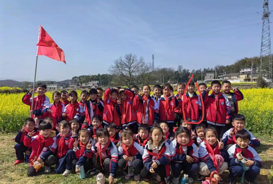 新龙县乐安中心小学