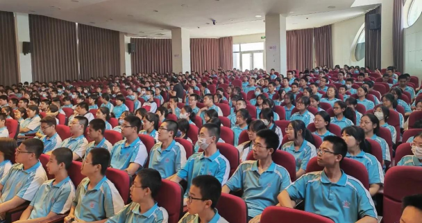 烟台开发区第一初级中学