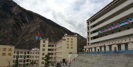 小金县达维中学