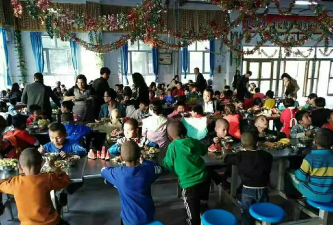 艾古斯乡中心小学