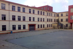 瓦房店市轴承小学