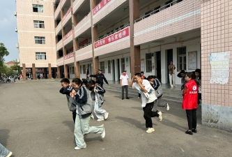 赤壁市赤马港办事处汪家堡中学