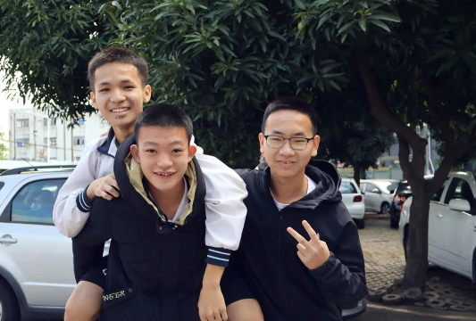 佛山市顺德区容桂四基初级中学