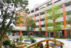 华南师范大学附属湛江学校