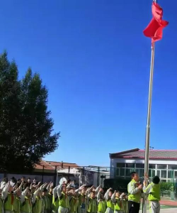 康保县青龙村小学