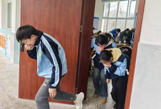 利川市谋道镇谋道初级中学