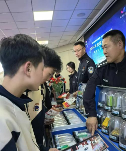 葫芦岛市中华商务学校