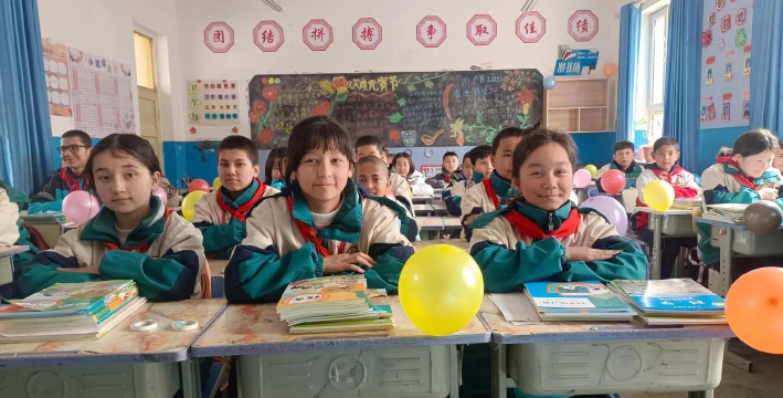 伊宁县萨地克圩孜乡中学