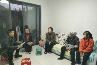 罗甸县凤亭乡中心校