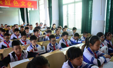 遂溪县杨柑镇艾占小学