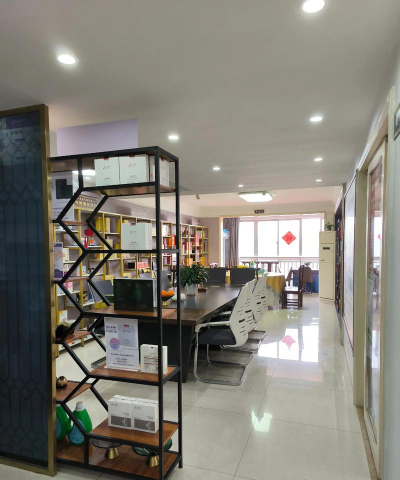 崇左市江州区新艺代文化教育咨询有限责任公司