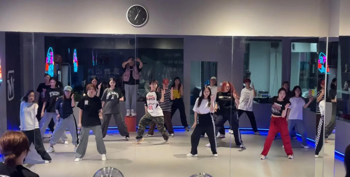 兰西县唯舞街舞俱乐部有限公司