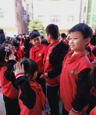 吴川市梅录街道定中小学