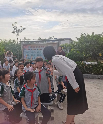 团风县淋山河镇胡桥中心小学