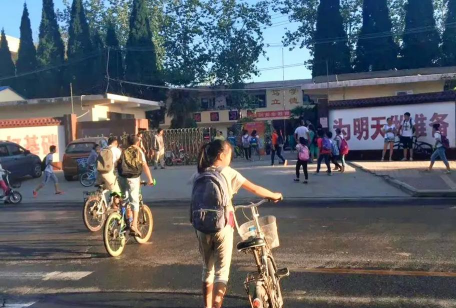 杜村乡杜村初中