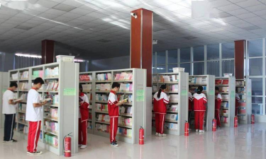 大屯镇初级中学