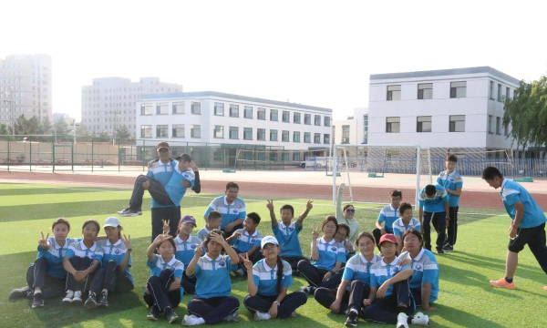 巴林右旗幸福之路蒙古族九年制学校