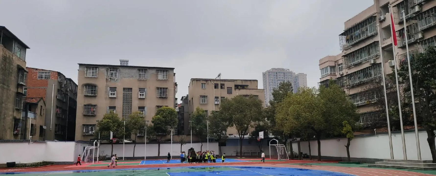 齐市富区晨光私立学校