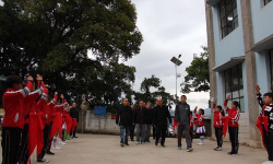 通海县杨广镇杨广小学校