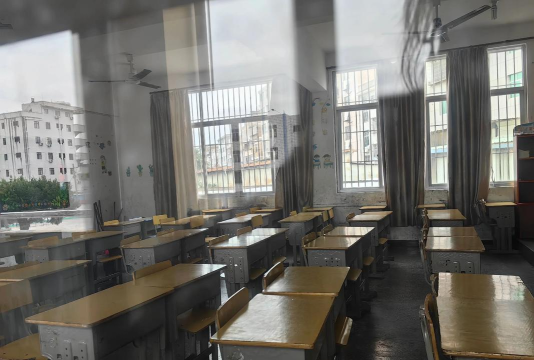 四川省峨眉山市龙池职业中学校