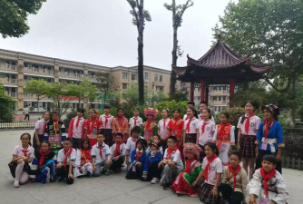 铜官山区长江路小学