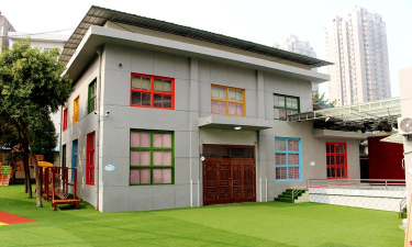 新疆阿克苏市百灵鸟幼儿园