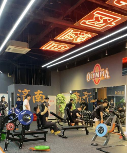 新乡市红旗区大白鲨体育培训有限公司