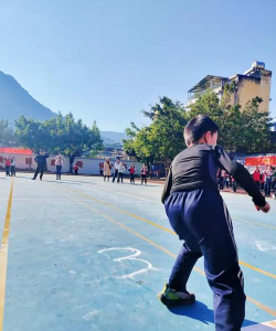 华坪县人民小学