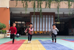 东莞市南城艺鸣景湖湾畔幼儿园