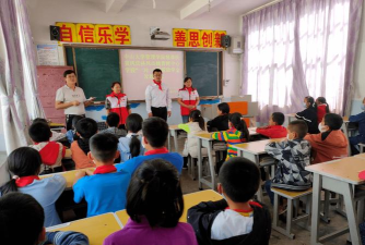 凤庆县凤山镇青树完小