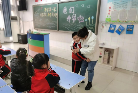 耿马县孟定镇中心完小