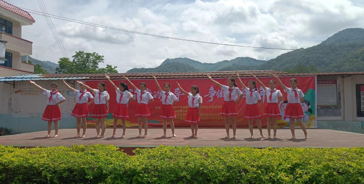 东华镇创才小学