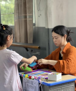 万载县潭埠镇中心小学