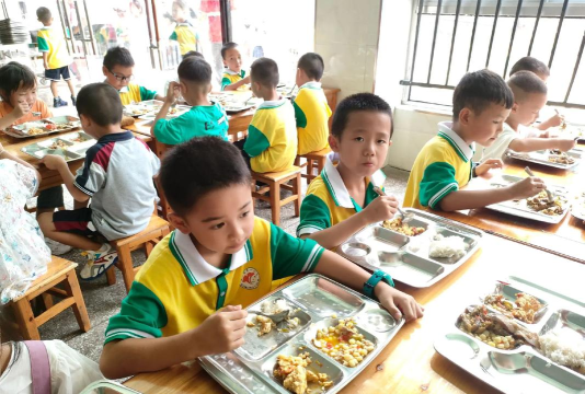 惠来县隆江镇第一小学