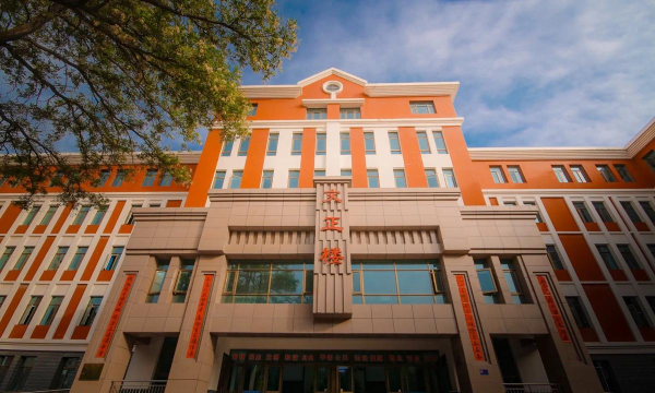 甘肃省定西市安定区东方红中学