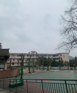 自贡市自流井区农团乡中心校