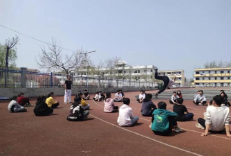 朝阳镇崔楼初中